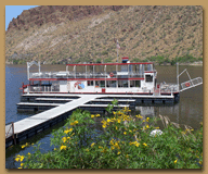 The Dolly's Steamboat on Canyon Lake